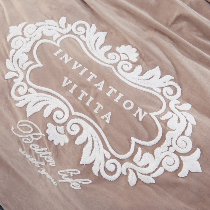 91家纺网 家纺一手货源 找家纺 （总）梵克保罗 2025秋冬新款高克重婴儿绒原创绣花工艺系列三件套四件套-花卉系列