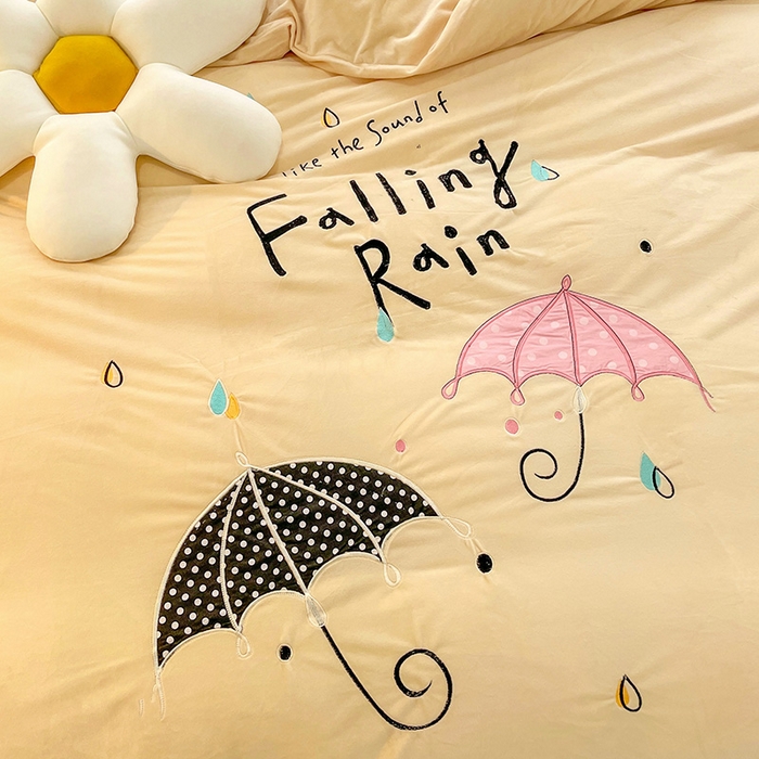 91家纺网 家纺一手货源 找家纺 梵克保罗 2025秋冬新款高克重婴儿绒原创绣花工艺系列三件套四件套-花卉系列 恋爱季节-米黄