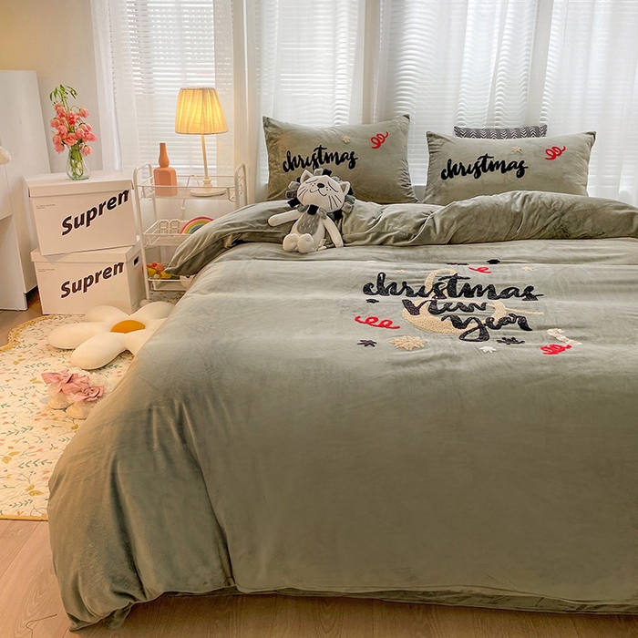 91家纺网 家纺一手货源 找家纺 梵克保罗 2025秋冬新款高克重婴儿绒原创绣花工艺系列三件套四件套-花卉系列 伊万卡-绿