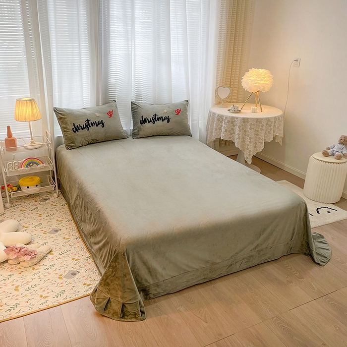 91家纺网 家纺一手货源 找家纺 梵克保罗 2025秋冬新款高克重婴儿绒原创绣花工艺系列三件套四件套-花卉系列 伊万卡-绿