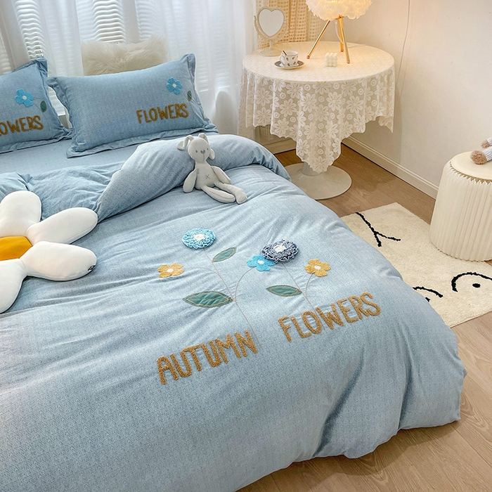 91家纺网 家纺一手货源 找家纺 梵克保罗 2025秋冬新款高克重婴儿绒原创绣花工艺系列三件套四件套-花卉系列 伊士曼-蓝