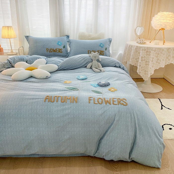 91家纺网 家纺一手货源 找家纺 梵克保罗 2025秋冬新款高克重婴儿绒原创绣花工艺系列三件套四件套-花卉系列 伊士曼-蓝