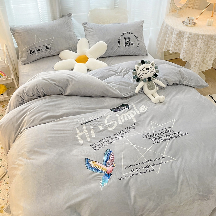 91家纺网 家纺一手货源 找家纺 梵克保罗 2025秋冬新款高克重婴儿绒原创绣花工艺系列三件套四件套-卡通系列 时尚节奏