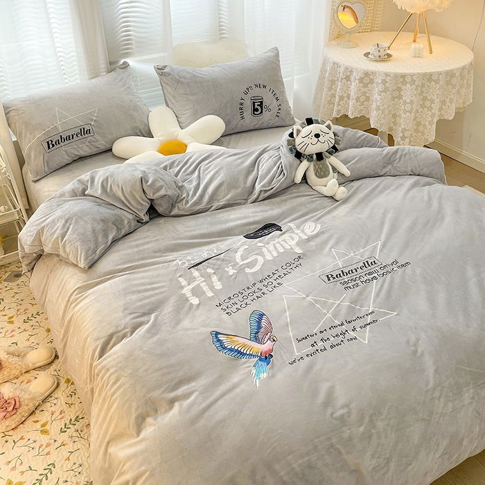 91家纺网 家纺一手货源 找家纺 梵克保罗 2025秋冬新款高克重婴儿绒原创绣花工艺系列三件套四件套-卡通系列 时尚节奏