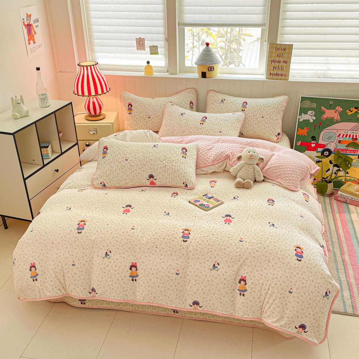 91家纺网 家纺一手货源 找家纺 贝扬思家纺 2025新款高克重牛奶绒豆豆被套床盖四件套-悦心系列 悦心-温柔痕迹