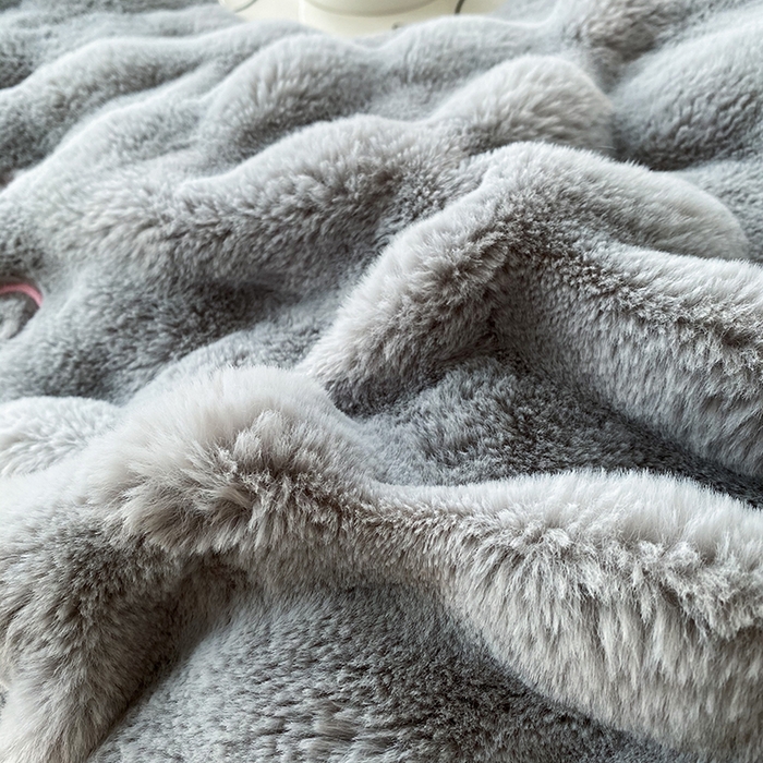 91家纺网 家纺一手货源 找家纺 潮邦创意家居 2025新款小米兔泡泡兔绒保暖四件套 米兔灰