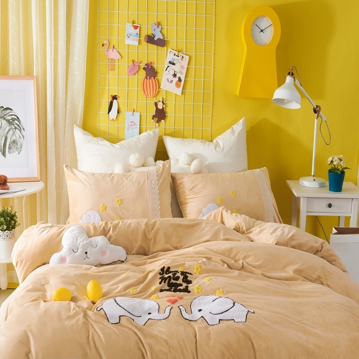 91家纺网 家纺一手货源 找家纺 梵克保罗 2025秋冬新款高克重婴儿绒原创绣花工艺系列三件套四件套-卡通系列 可爱象-咖