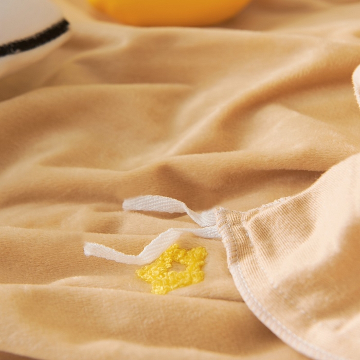 91家纺网 家纺一手货源 找家纺 梵克保罗 2025秋冬新款高克重婴儿绒原创绣花工艺系列三件套四件套-卡通系列 可爱象-咖