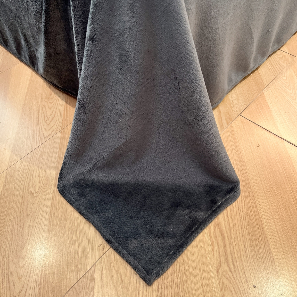 91家纺网 家纺一手货源 找家纺 （总）金爱家 2025新款全消光牛奶绒A类赫本风纯色獭兔毛绒立体牛奶绒四件套