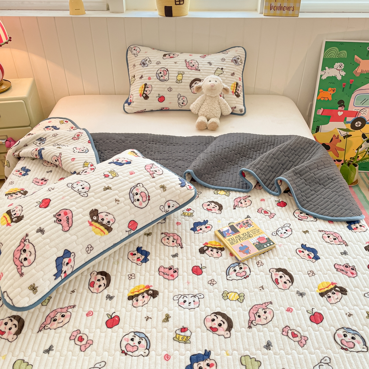 91家纺网 家纺一手货源 找家纺 贝扬思家纺 2025新款高克重牛奶绒豆豆被套床盖四件套-悦心系列 悦心-小小新