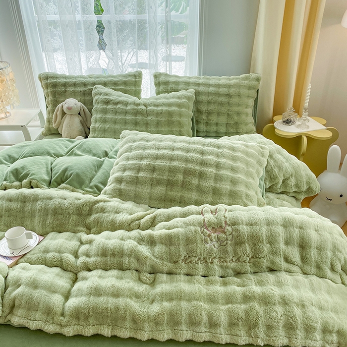 91家纺网 家纺一手货源 找家纺 潮邦创意家居 2025新款小米兔泡泡兔绒保暖四件套 米兔绿