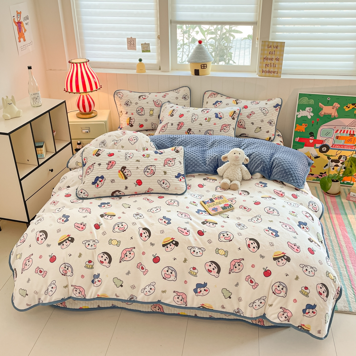 91家纺网 家纺一手货源 找家纺 贝扬思家纺 2025新款高克重牛奶绒豆豆被套床盖四件套-悦心系列 悦心-小小新