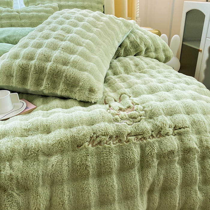 91家纺网 家纺一手货源 找家纺 潮邦创意家居 2025新款小米兔泡泡兔绒保暖四件套 米兔绿