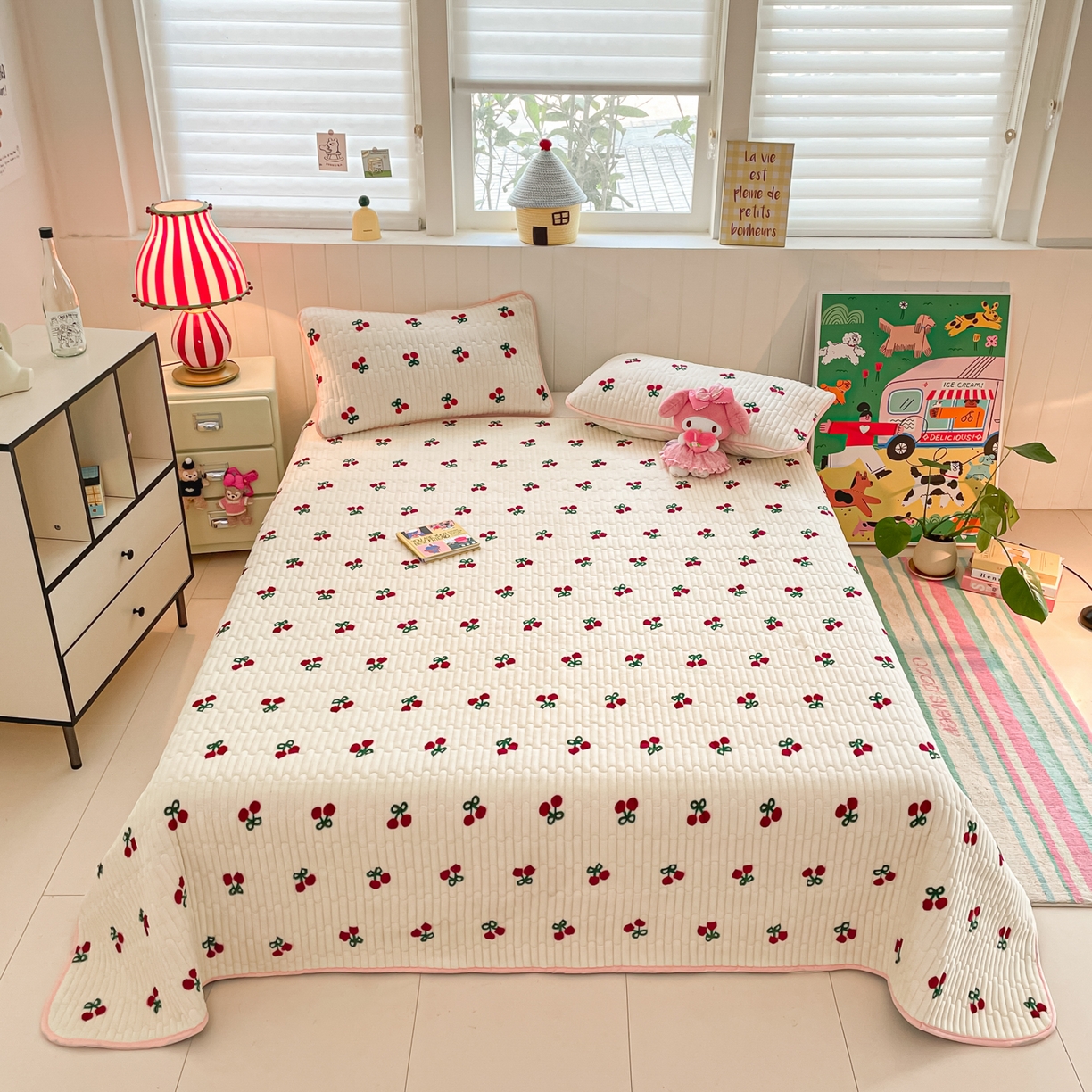 91家纺网 家纺一手货源 找家纺 贝扬思家纺 2025新款高克重牛奶绒豆豆被套床盖四件套-悦心系列 悦心-一口樱桃