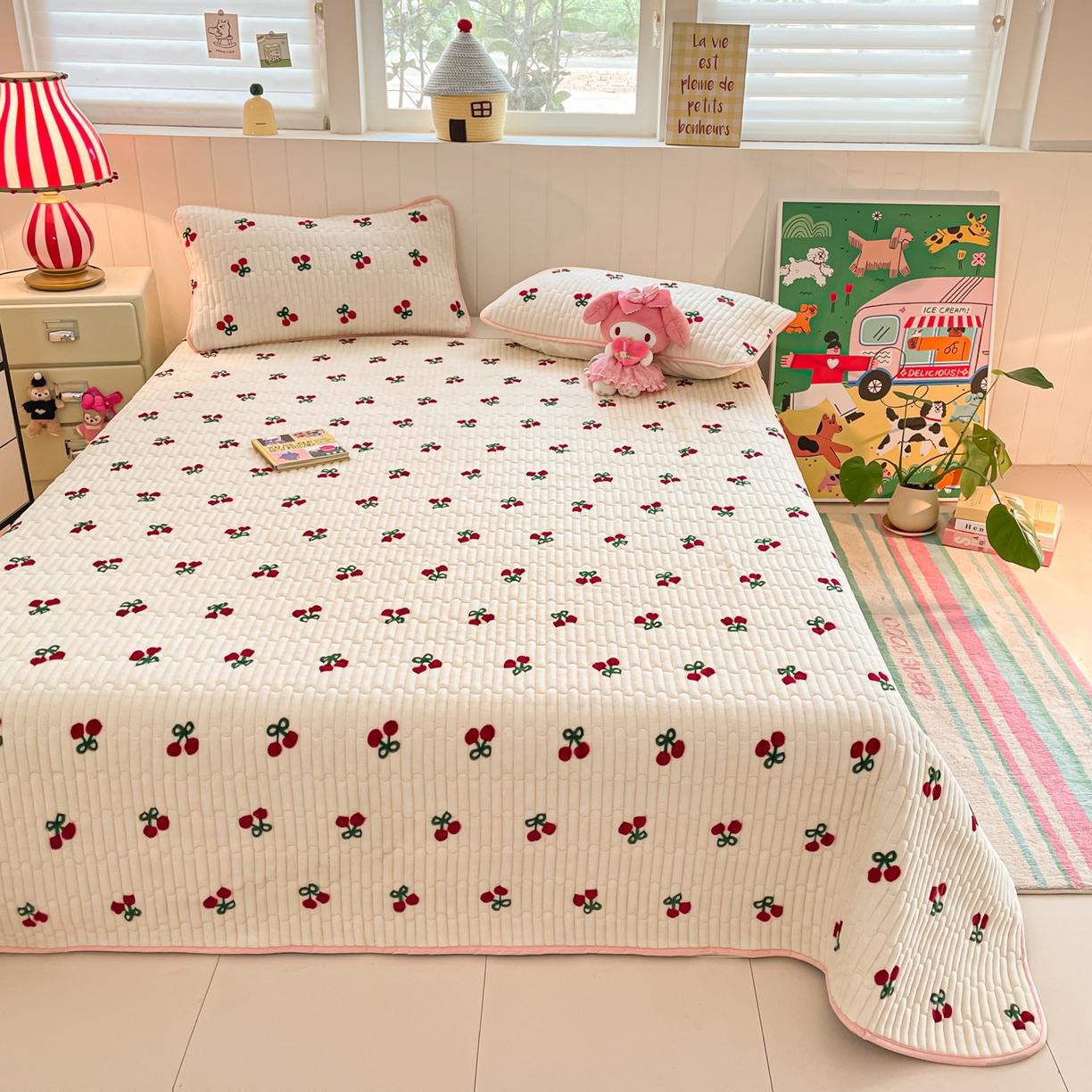 91家纺网 家纺一手货源 找家纺 贝扬思家纺 2025新款高克重牛奶绒豆豆被套床盖四件套-悦心系列 悦心-一口樱桃