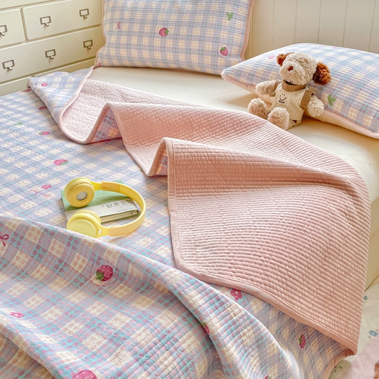 91家纺网 家纺一手货源 找家纺 老帅的工厂店 2025新款A类云感懒人冬季一体被被子被芯床盖系列-单床盖 莓有烦恼