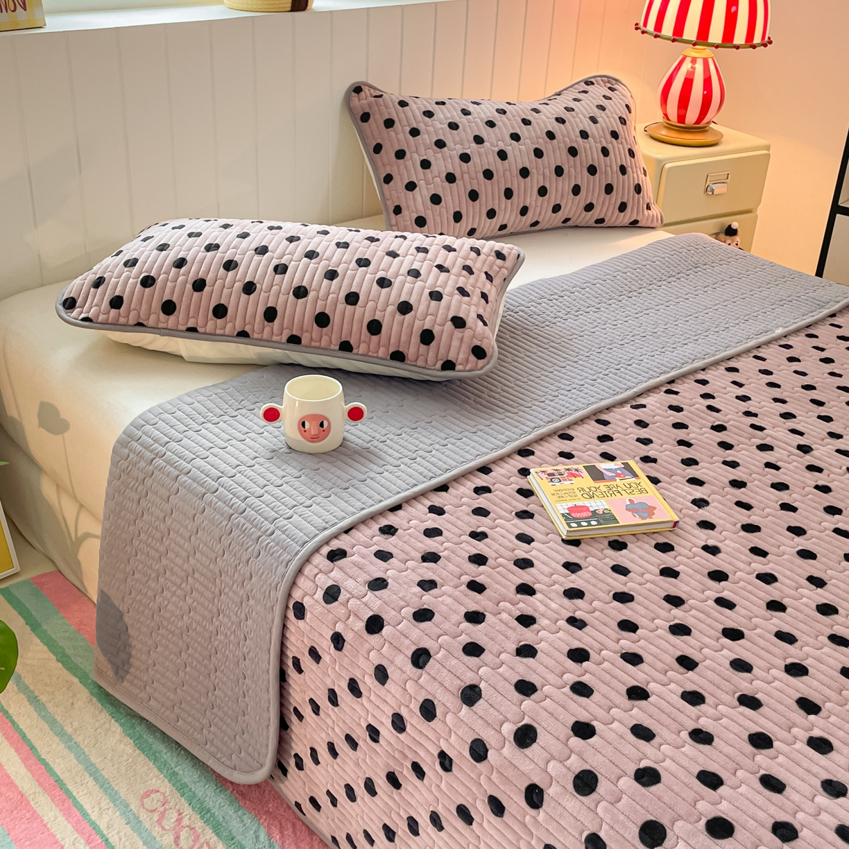 91家纺网 家纺一手货源 找家纺 贝扬思家纺 2025新款高克重牛奶绒豆豆被套床盖四件套-悦心系列 悦心-紫珍珠