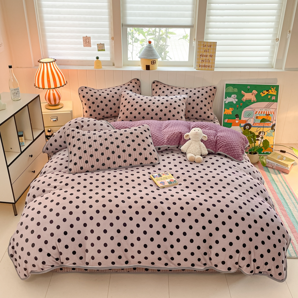 91家纺网 家纺一手货源 找家纺 贝扬思家纺 2025新款高克重牛奶绒豆豆被套床盖四件套-悦心系列 悦心-紫珍珠