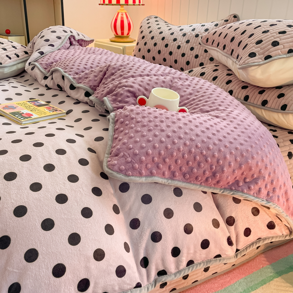 91家纺网 家纺一手货源 找家纺 贝扬思家纺 2025新款高克重牛奶绒豆豆被套床盖四件套-悦心系列 悦心-紫珍珠