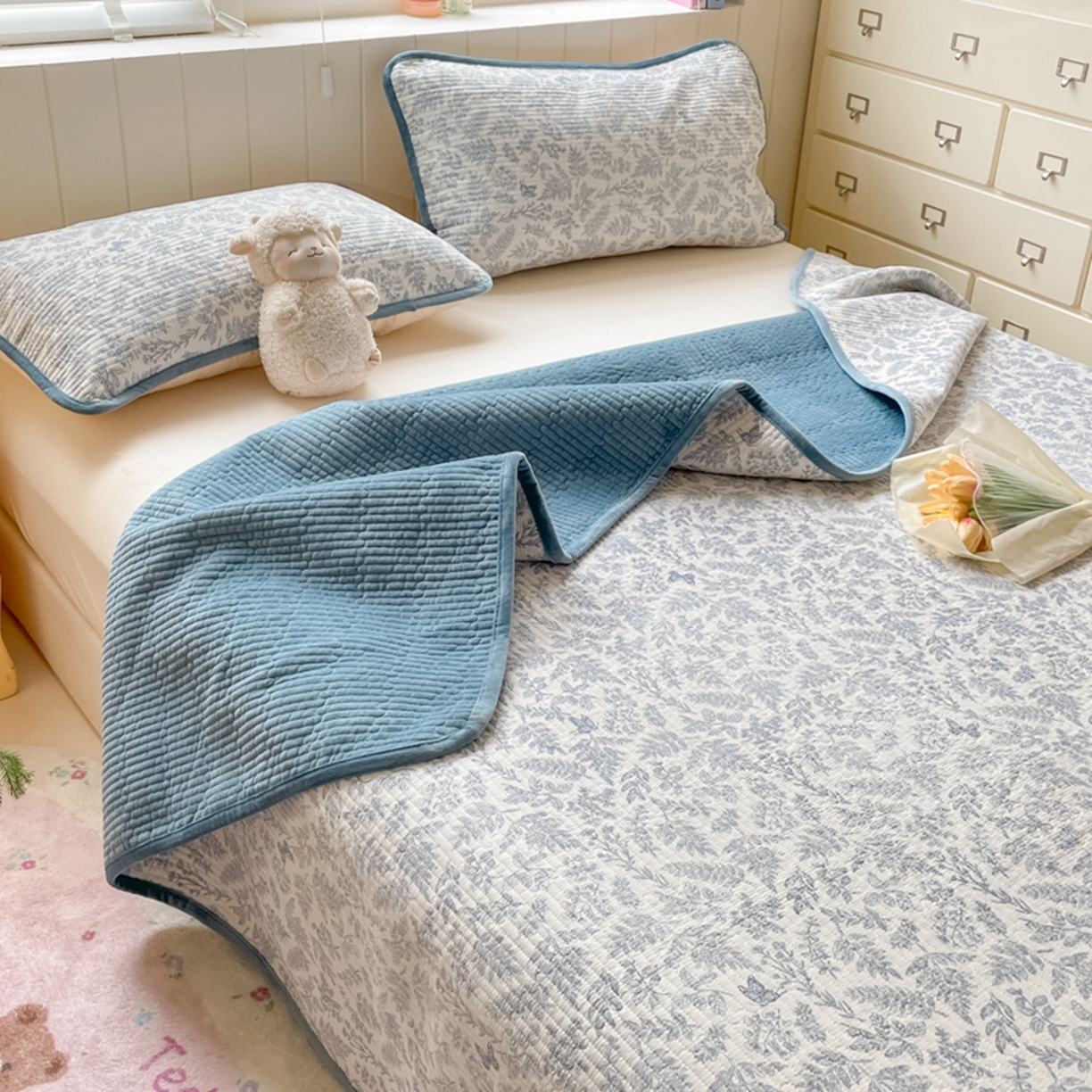 91家纺网 家纺一手货源 找家纺 老帅的工厂店 2025新款A类云感懒人冬季一体被被子被芯床盖系列-单床盖 芳草