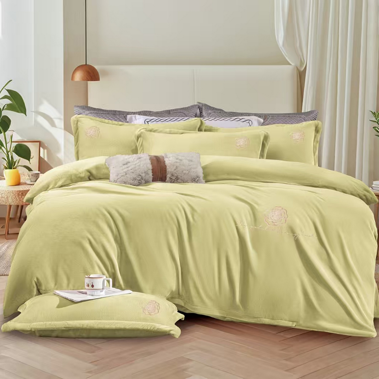 小叮当家纺仓储工厂店 2025新款亲肤舒适加厚刺绣款牛奶绒四件套 黄色