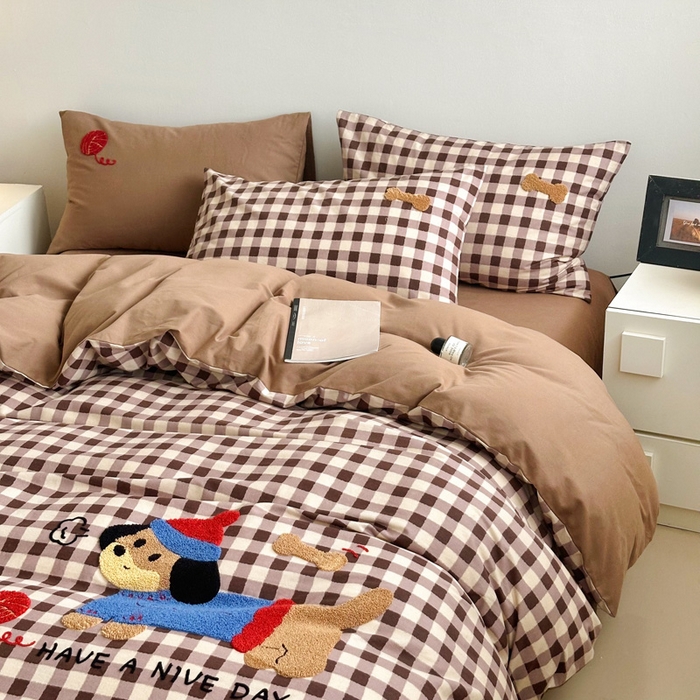 91家纺网 家纺一手货源 找家纺 如意朵 2025新款全棉纯棉磨毛绣花四件套-风格一 毛线小狗