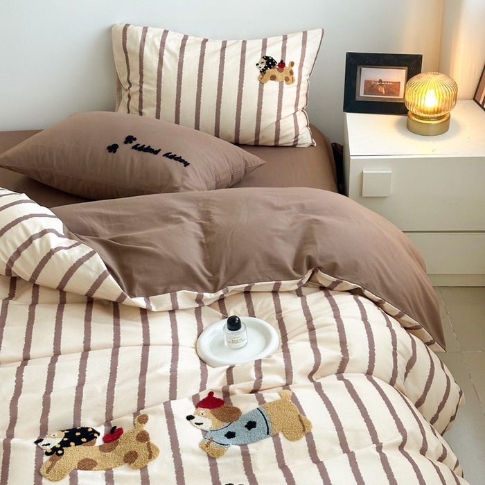 91家纺网 家纺一手货源 找家纺 如意朵 2025新款全棉纯棉磨毛绣花四件套-风格一 快乐小狗