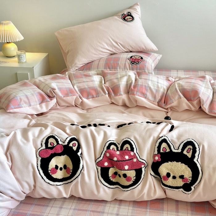 91家纺网 家纺一手货源 找家纺 如意朵 2025新款全棉纯棉磨毛绣花四件套-风格一 萌布布粉