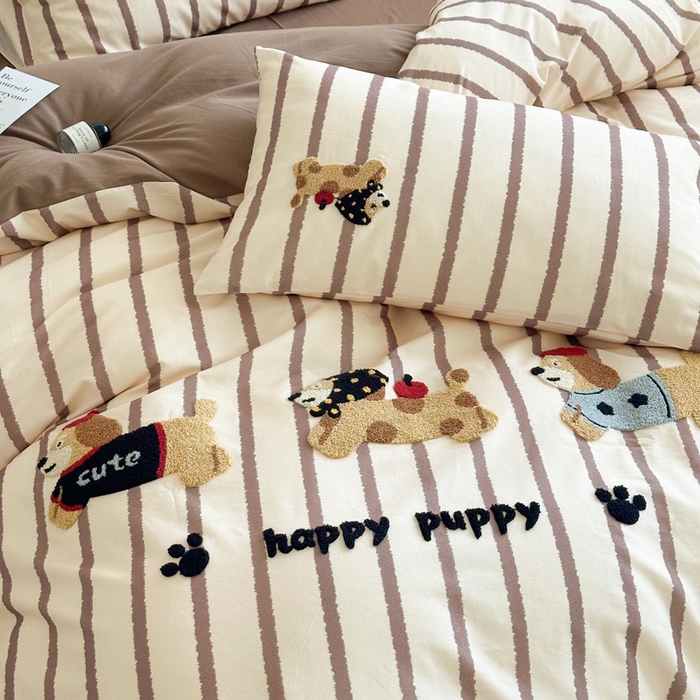 91家纺网 家纺一手货源 找家纺 如意朵 2025新款全棉纯棉磨毛绣花四件套-风格一 快乐小狗