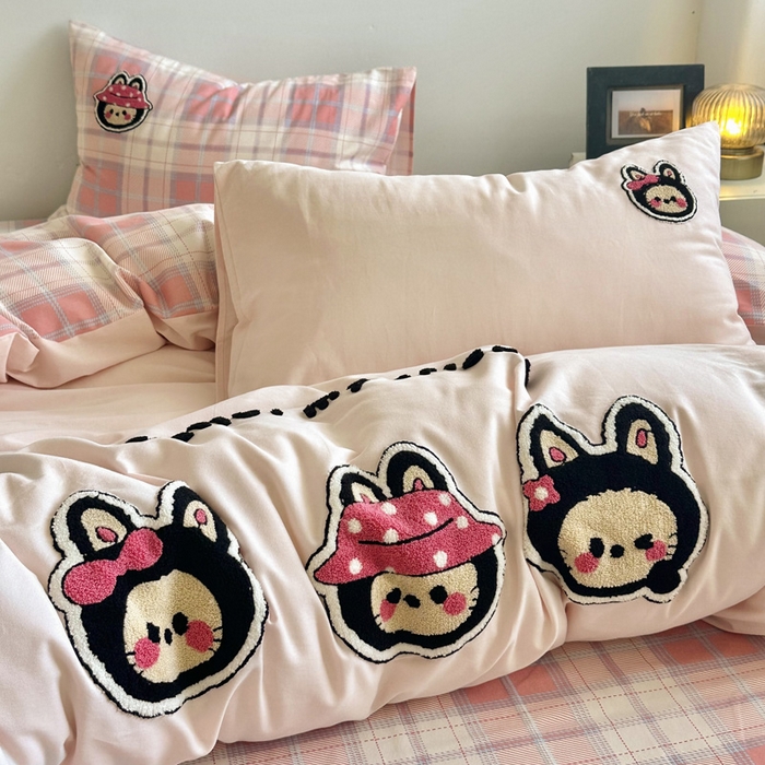 91家纺网 家纺一手货源 找家纺 如意朵 2025新款全棉纯棉磨毛绣花四件套-风格一 萌布布粉