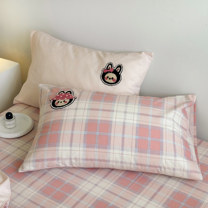 91家纺网 家纺一手货源 找家纺 如意朵 2025新款全棉纯棉磨毛绣花四件套-风格一 萌布布粉