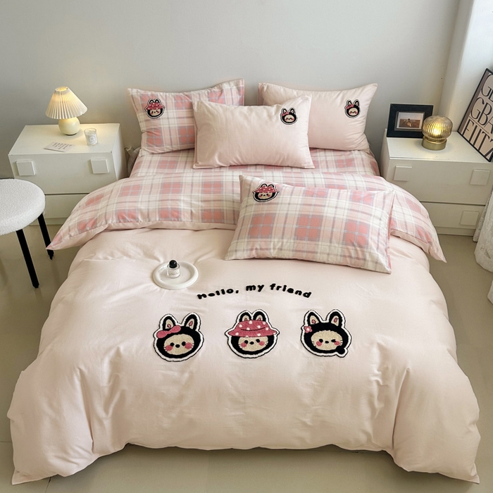 91家纺网 家纺一手货源 找家纺 如意朵 2025新款全棉纯棉磨毛绣花四件套-风格一 萌布布粉