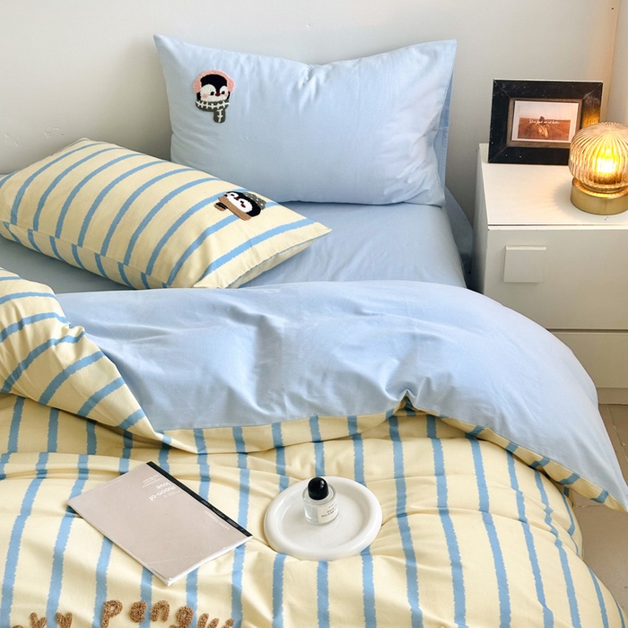 91家纺网 家纺一手货源 找家纺 如意朵 2025新款全棉纯棉磨毛绣花四件套-风格一 三只企鹅