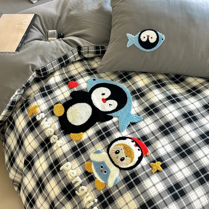 91家纺网 家纺一手货源 找家纺 如意朵 2025新款全棉纯棉磨毛绣花四件套-风格一 企鹅宝宝