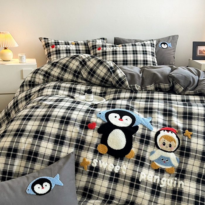 91家纺网 家纺一手货源 找家纺 如意朵 2025新款全棉纯棉磨毛绣花四件套-风格一 企鹅宝宝