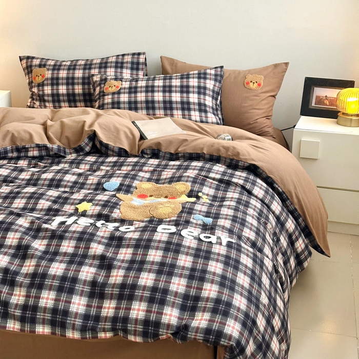 91家纺网 家纺一手货源 找家纺 如意朵 2025新款全棉纯棉磨毛绣花四件套-风格一 摘星熊