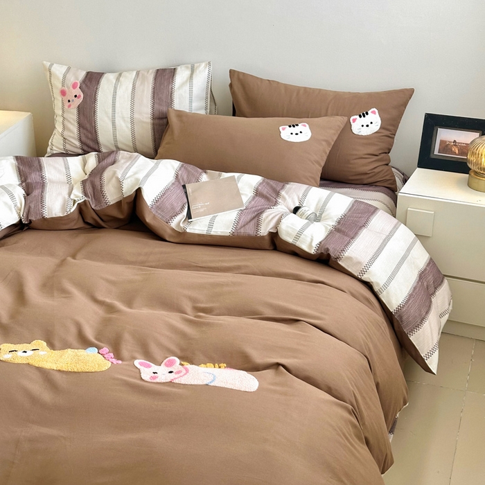 91家纺网 家纺一手货源 找家纺 如意朵 2025新款全棉纯棉磨毛绣花四件套-风格一 趴趴乐