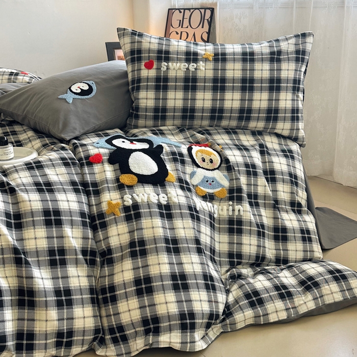 91家纺网 家纺一手货源 找家纺 如意朵 2025新款全棉纯棉磨毛绣花四件套-风格一 企鹅宝宝