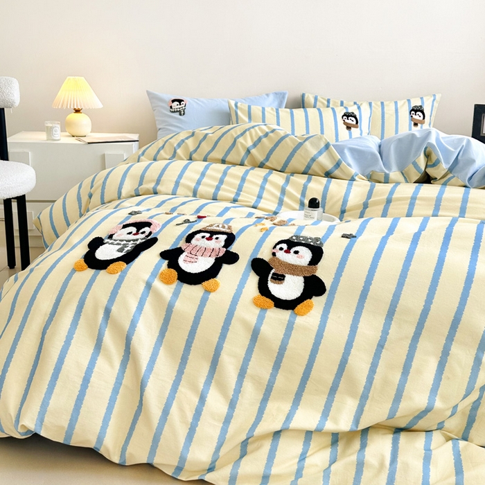 91家纺网 家纺一手货源 找家纺 如意朵 2025新款全棉纯棉磨毛绣花四件套-风格一 三只企鹅