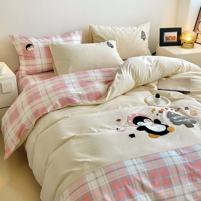 91家纺网 家纺一手货源 找家纺 如意朵 2025新款全棉纯棉磨毛绣花四件套-风格一 音乐企鹅