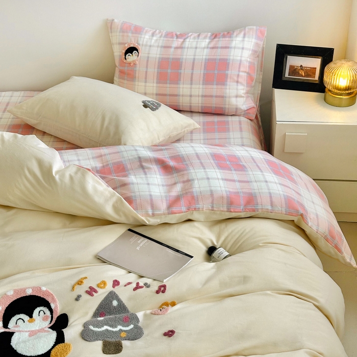 91家纺网 家纺一手货源 找家纺 如意朵 2025新款全棉纯棉磨毛绣花四件套-风格一 音乐企鹅