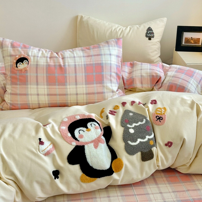 91家纺网 家纺一手货源 找家纺 如意朵 2025新款全棉纯棉磨毛绣花四件套-风格一 音乐企鹅