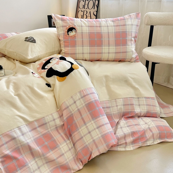 91家纺网 家纺一手货源 找家纺 如意朵 2025新款全棉纯棉磨毛绣花四件套-风格一 音乐企鹅