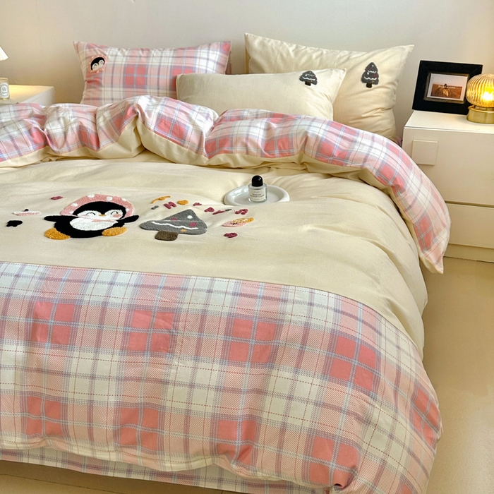 91家纺网 家纺一手货源 找家纺 如意朵 2025新款全棉纯棉磨毛绣花四件套-风格一 音乐企鹅