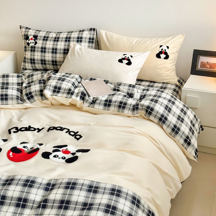 91家纺网 家纺一手货源 找家纺 如意朵 2025新款全棉纯棉磨毛绣花四件套-风格一 苹果熊猫