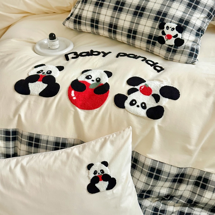 91家纺网 家纺一手货源 找家纺 如意朵 2025新款全棉纯棉磨毛绣花四件套-风格一 苹果熊猫