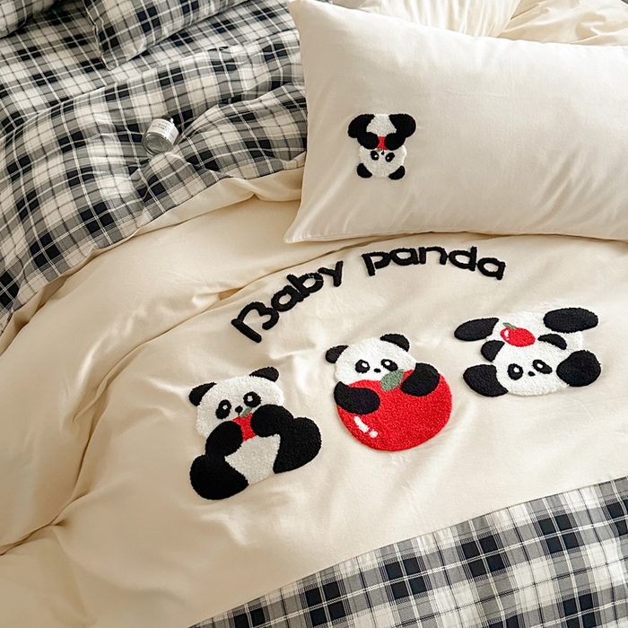 91家纺网 家纺一手货源 找家纺 如意朵 2025新款全棉纯棉磨毛绣花四件套-风格一 苹果熊猫