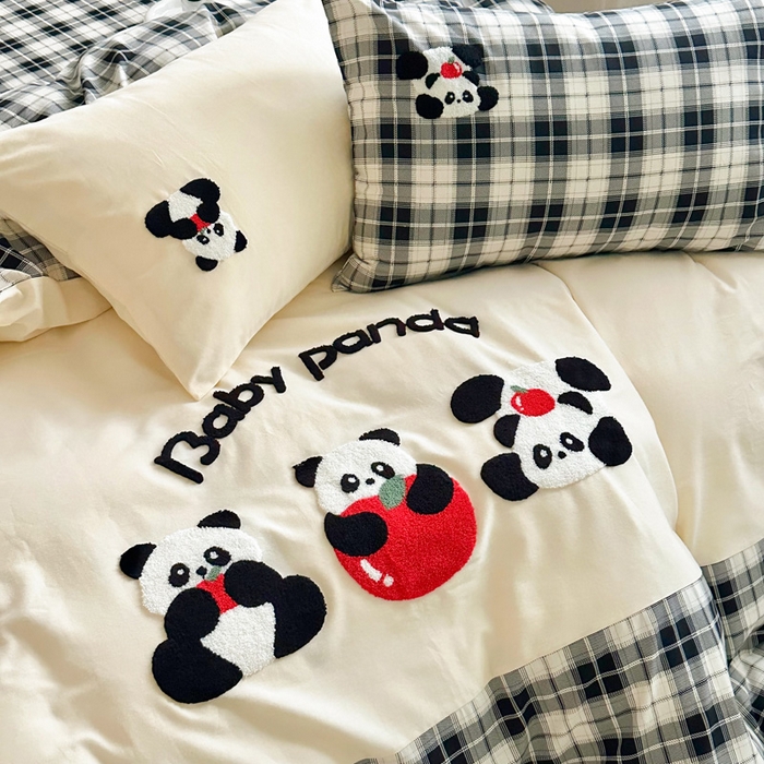 91家纺网 家纺一手货源 找家纺 如意朵 2025新款全棉纯棉磨毛绣花四件套-风格一 苹果熊猫