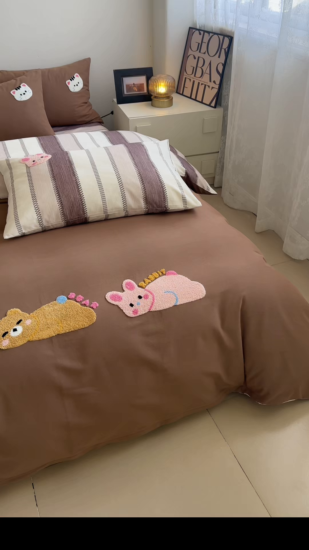 91家纺网 家纺一手货源 找家纺 如意朵 2025新款全棉纯棉磨毛绣花四件套-风格一 趴趴乐