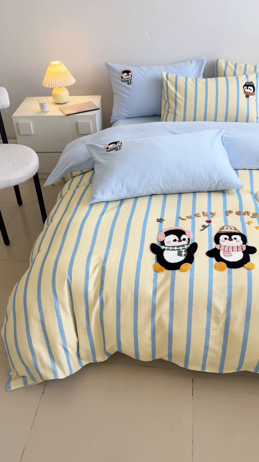 91家纺网 家纺一手货源 找家纺 如意朵 2025新款全棉纯棉磨毛绣花四件套-风格一 三只企鹅